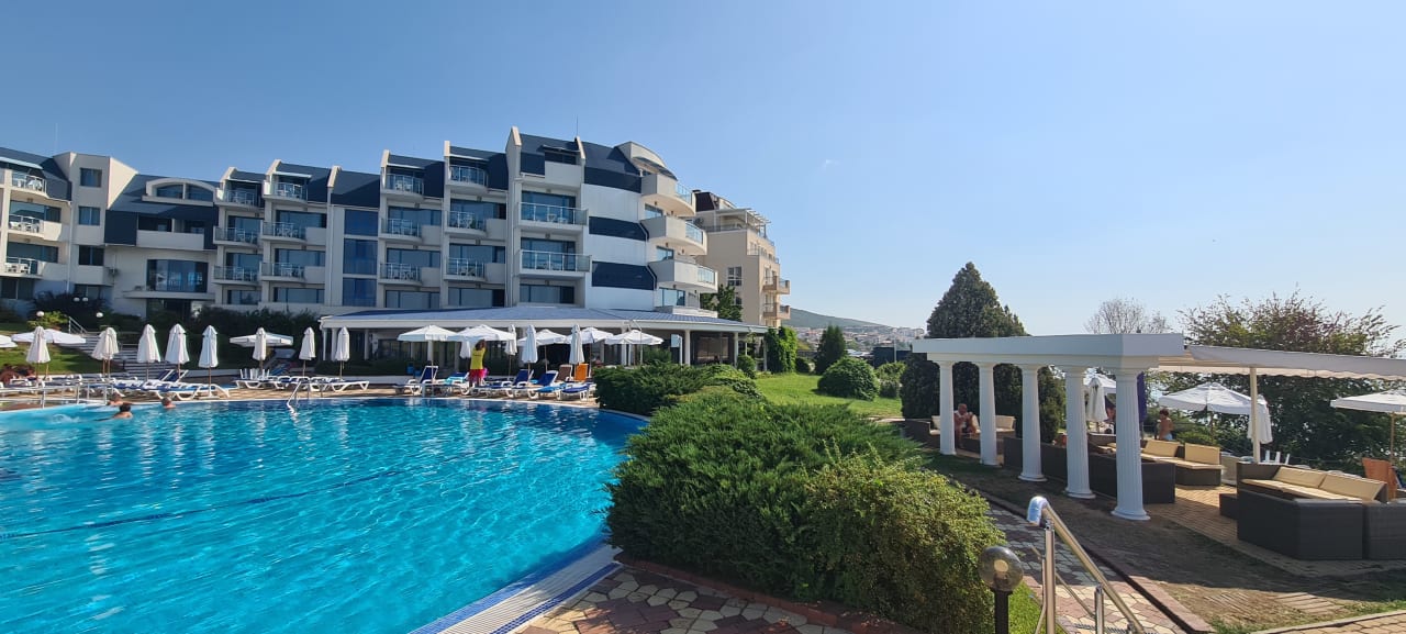 Außenansicht Hotel Sineva Beach