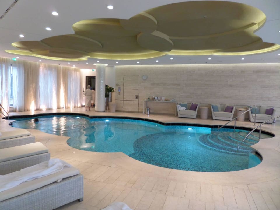 Guerlain Spa, Wassertiefe 130 cm Waldorf Astoria Berlin
