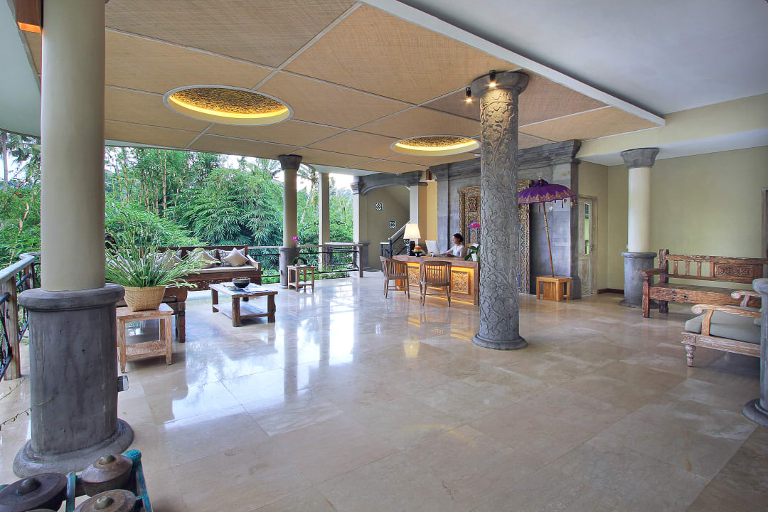 Lobby Pramana Watu Kurung