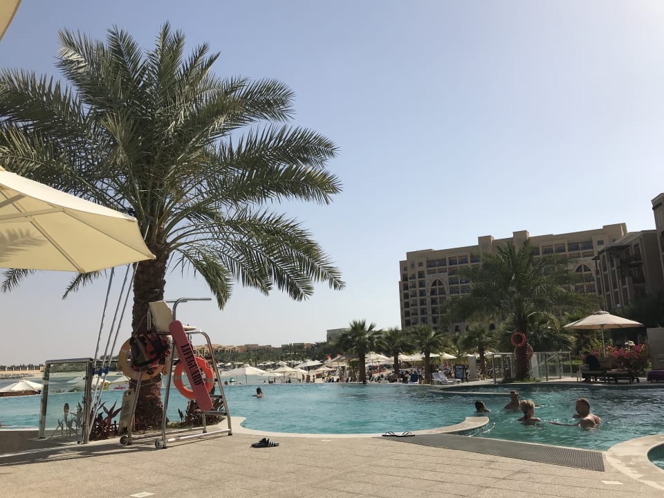 Pool DoubleTree by Hilton Resort & Spa Marjan Island