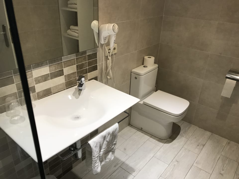 Zimmer Calimera Fido Gardens