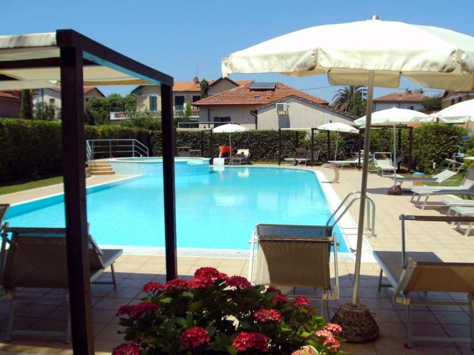 Poolbereich Hotel King