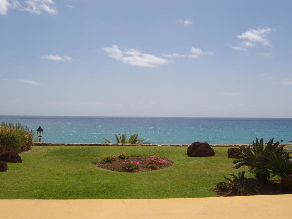 Direkten Blick vom Pool auf`s Meer R2 Pajara Beach