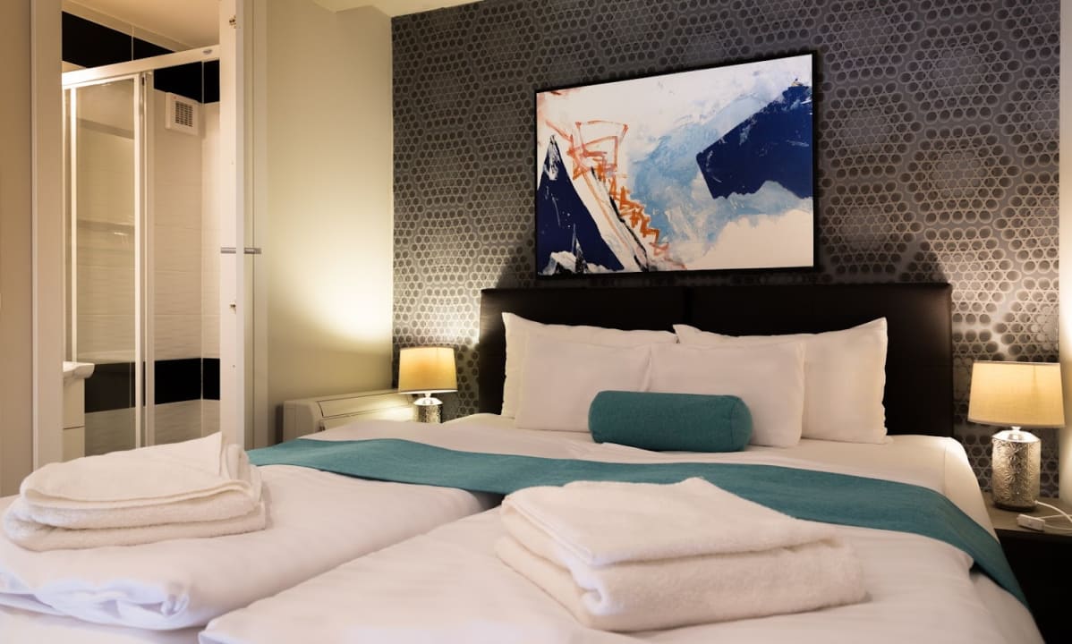 Zimmer Hotel Mika Downtown