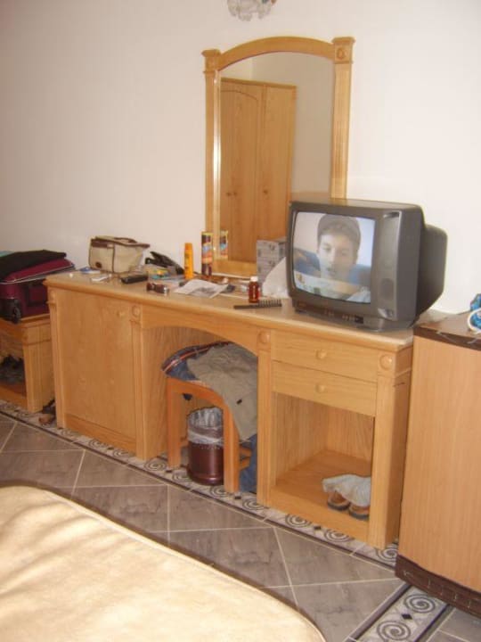 Blick durch´s Zimmer Pickalbatros Alf Leila Wa Leila Resort - Neverland Hurghada