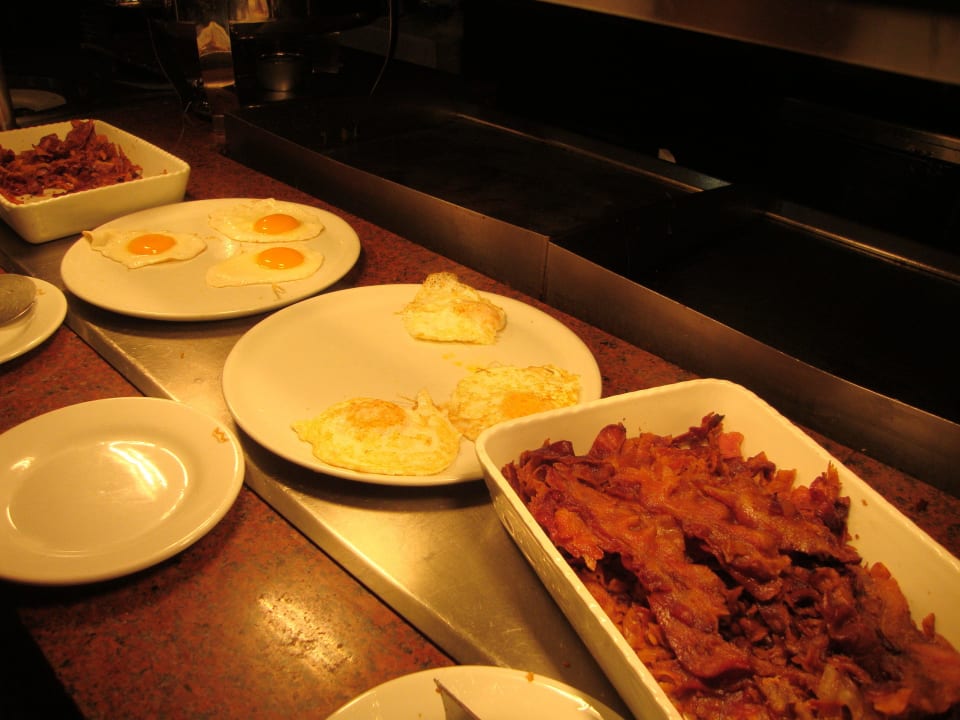 Frühstück - Spiegeleier und Speck Hotel Riu Palace Riviera Maya