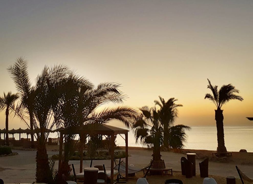 Strand The Breakers Diving & Surfing Lodge