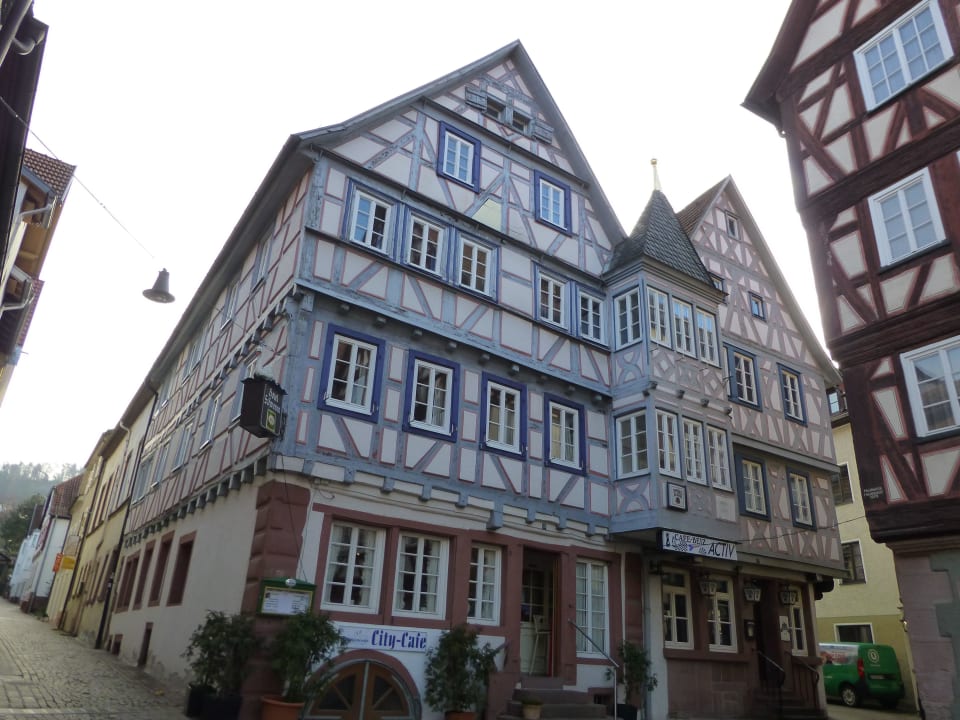 Außenansicht Hotel Schwanen in der City