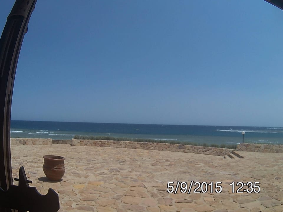 Blick auf Riff von Beachbar  Three Corners Equinox Beach Resort