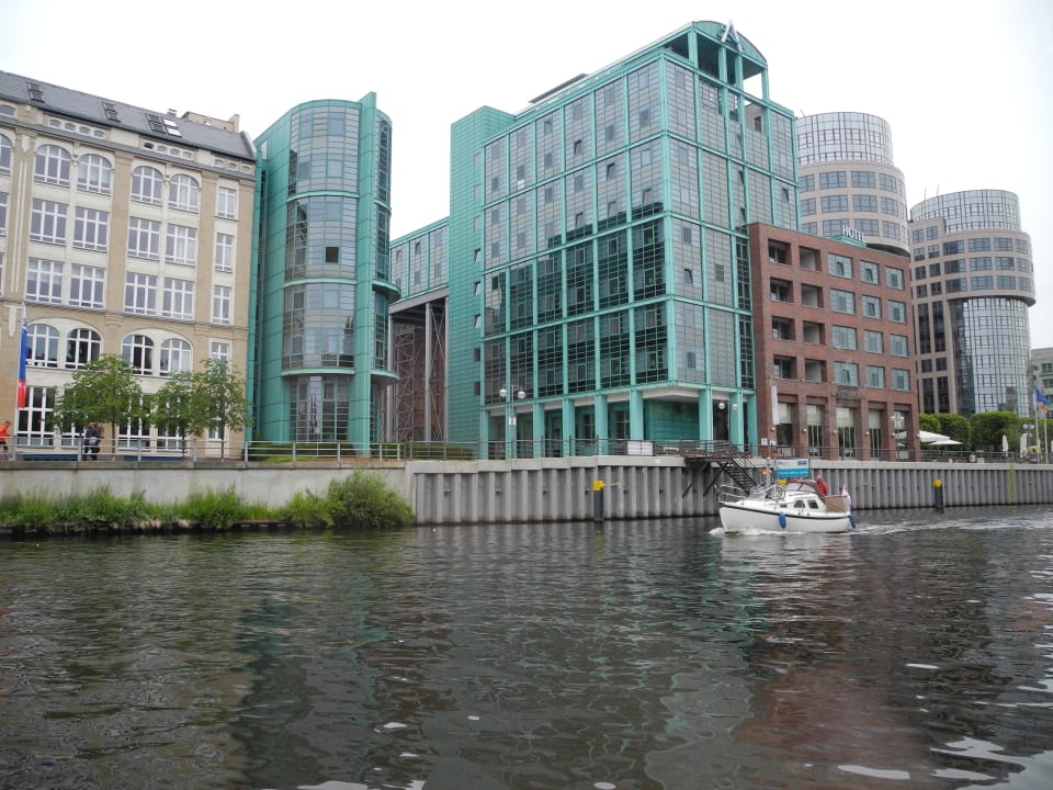 Spreeseite AMERON Berlin ABION Spreebogen Waterside