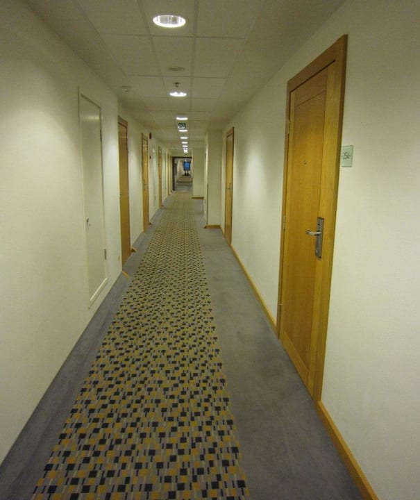 Hallway to the rooms Hotel Scandic Tampere City