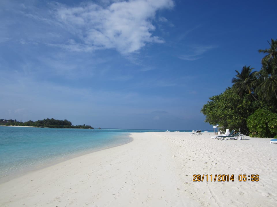 Leerer Strand Meeru Maldives Resort Island