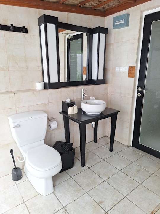 Zimmer Kuredu Island Resort & Spa