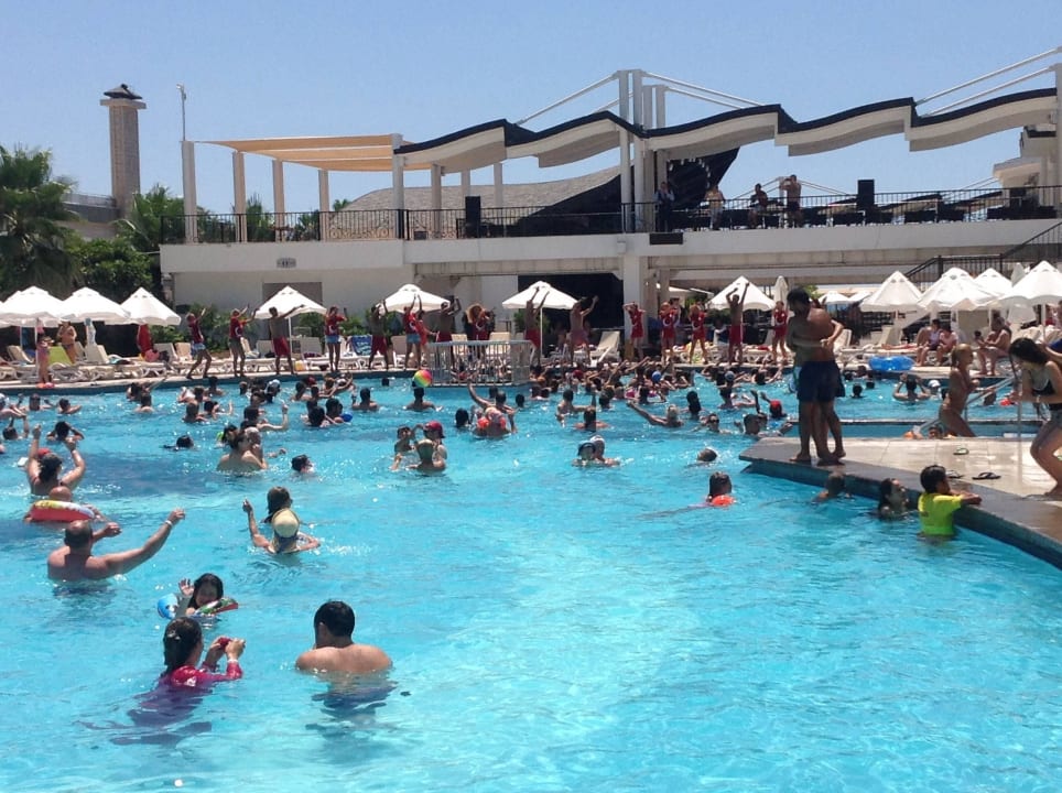 Бассейн Crystal Waterworld
