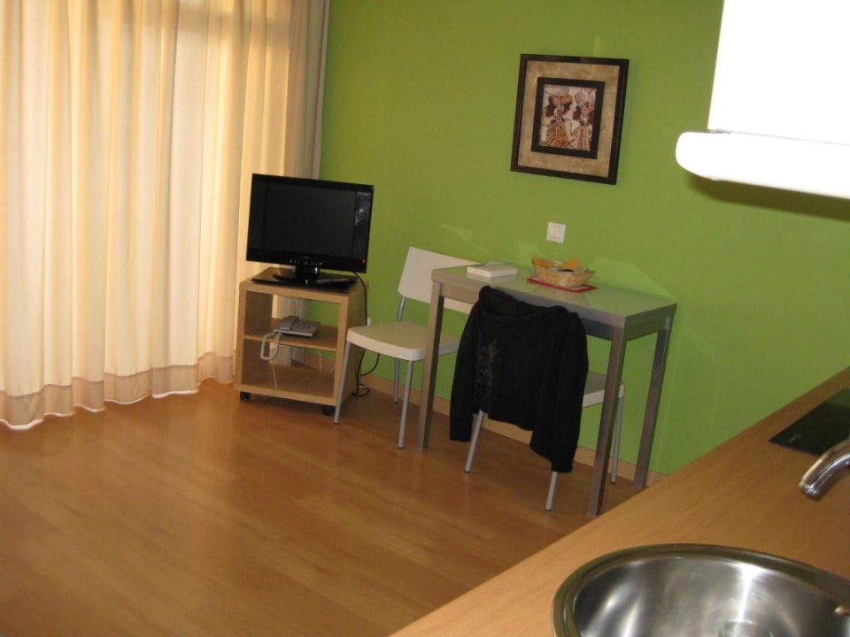 Wohnzimmer mit Flachbildschirm Apartamentos Horizonte