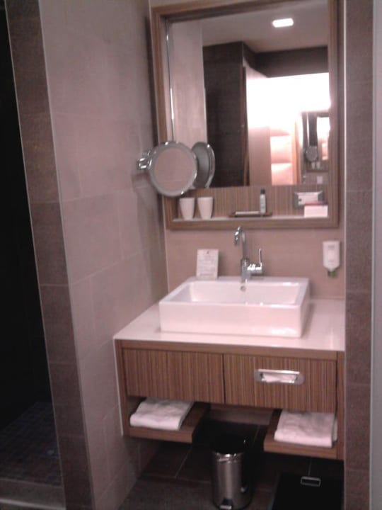 Badezimmer St. Martins Therme & Lodge Hotel