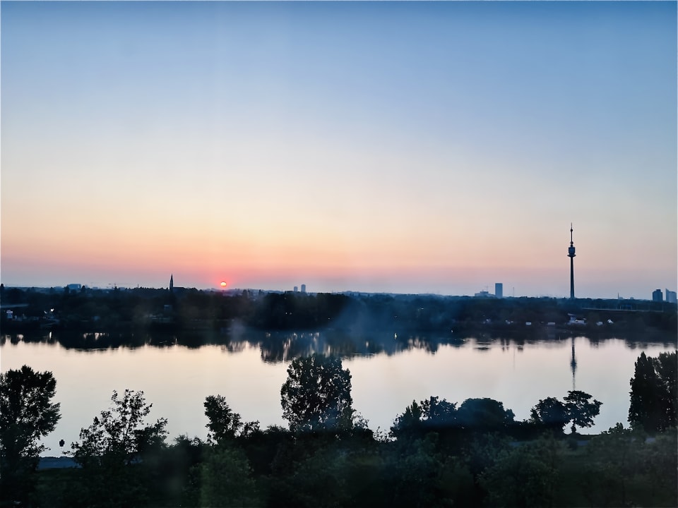 Ausblick harry's home Wien Millennium Tower