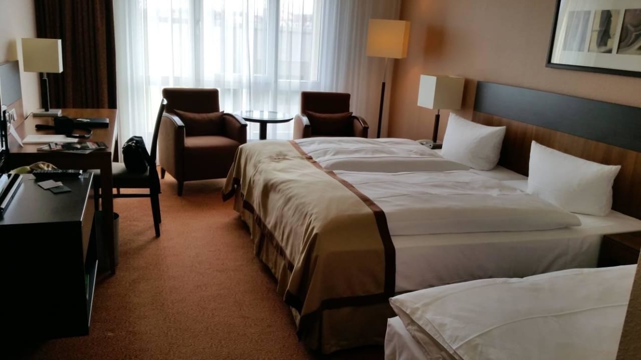 Blick ins Zimmer Dorint Hotel am Dom Erfurt