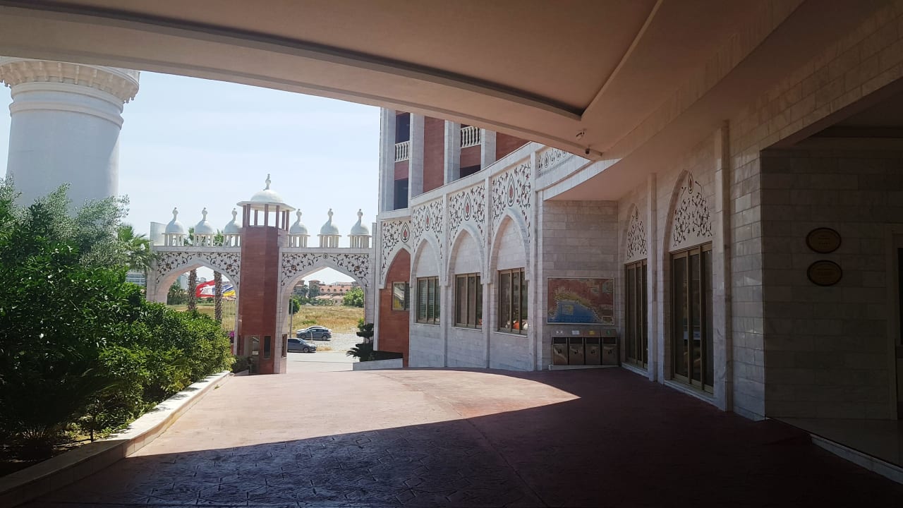 Busanfahrt Royal Taj Mahal Hotel