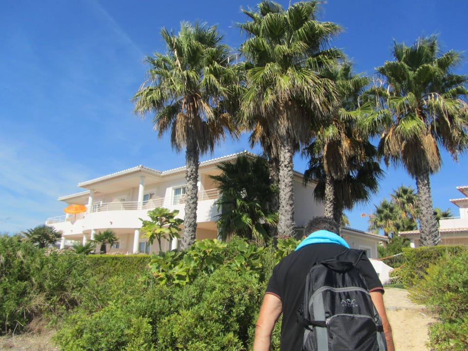 Weg vom Strand zum Hotel Hotel Clube Porto Mos