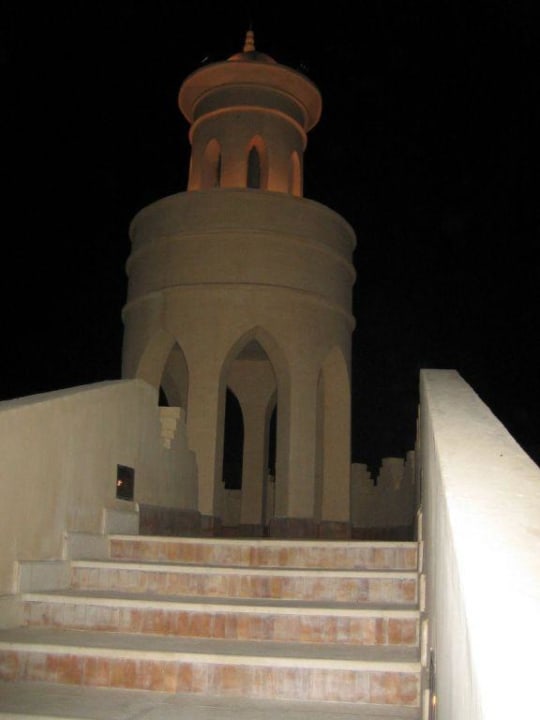 Aussenahfnahme von einem Turm nähe Dome Makadi Palace