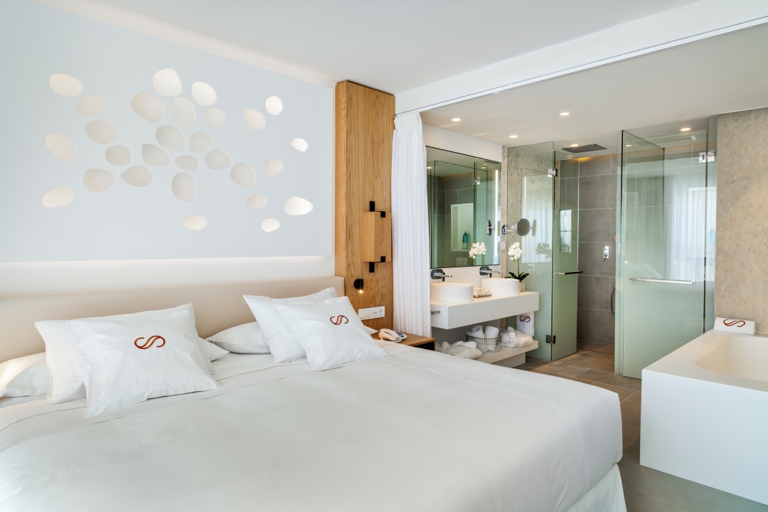 Zimmer Royal Hideaway Corales Suites