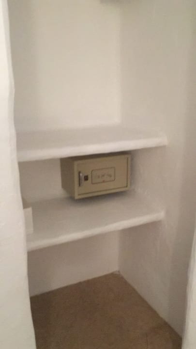 Zimmer Som Suret Hotel