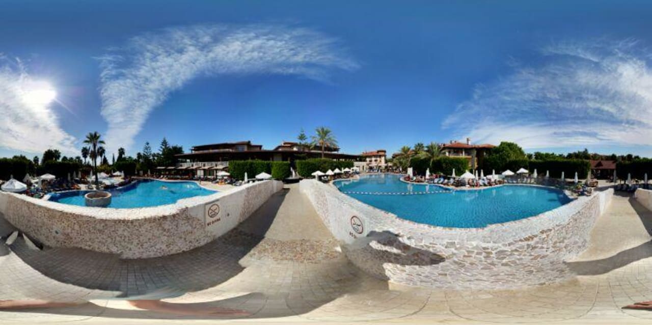Pool Club Grand Side