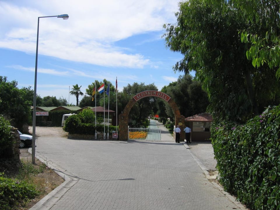 Eingang zum Altinkum Side Altinkum Hotel