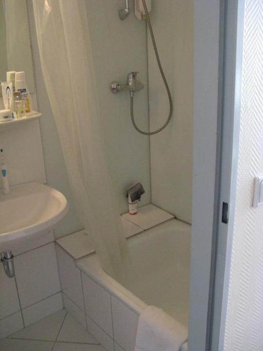 Für Gäste mit Behinderung nicht geeignet PLAZA INN Hamburg Moorfleet