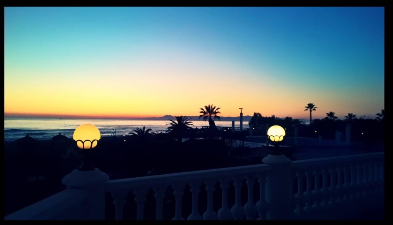 Nach dem Abendessen Starlight Resort Hotel