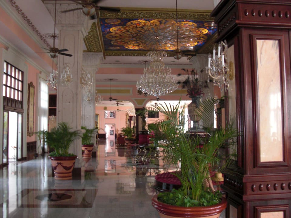 Teilansicht Eingangsbereich Hotel Riu Palace Riviera Maya
