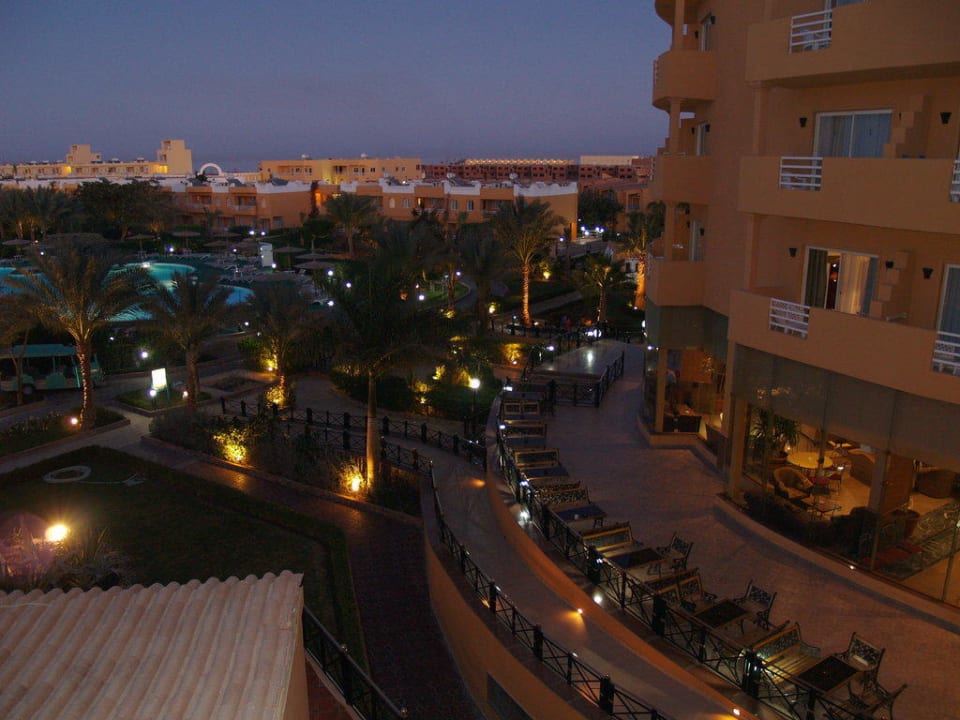 Sehr schön Golden Beach Resort