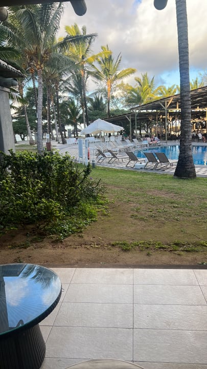 Gartenanlage Crystals Beach Resort Belle Mare, a member of Radisson Individuals