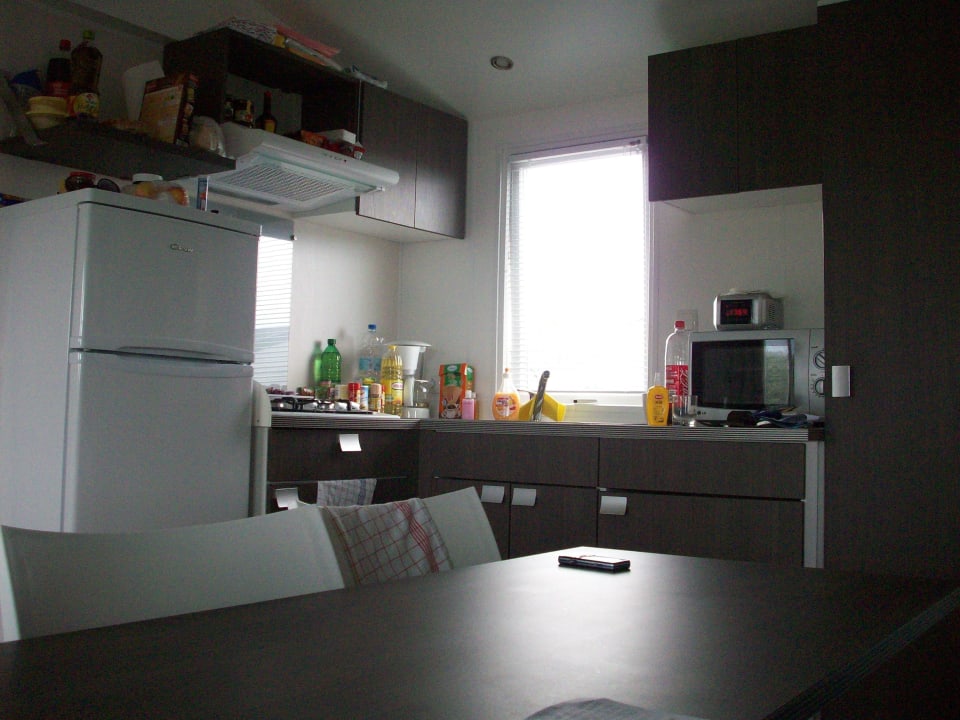 Küchenzeile im 4 Personen Mobilhome Camping & Bungalows de la Brise