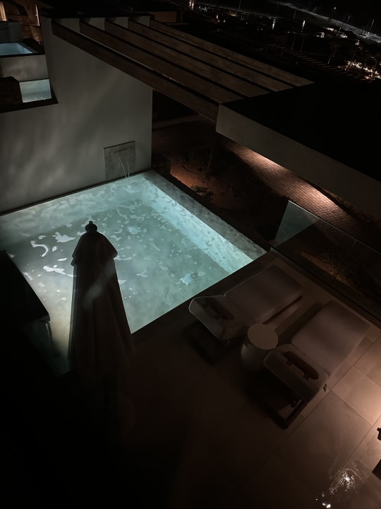 Zimmer The Royal Senses Resort, Curio Collection by Hilton