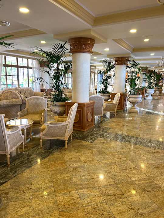 Lobby Hotel Riu Palace Tres Islas