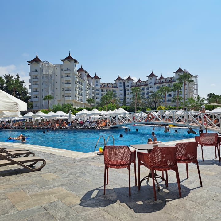 Pool Side Mare Resort & Spa