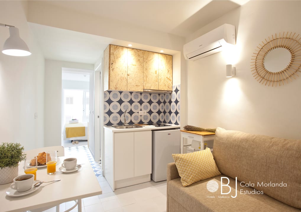 Zimmer BJ Cala Morlanda Estudios