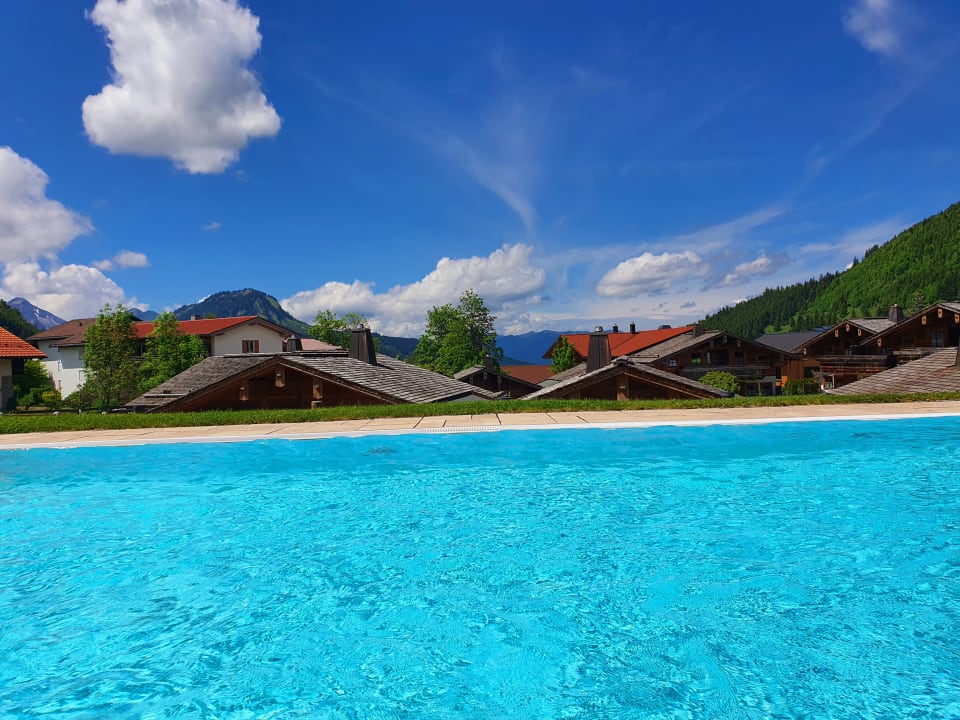 Pool Panoramahotel Oberjoch