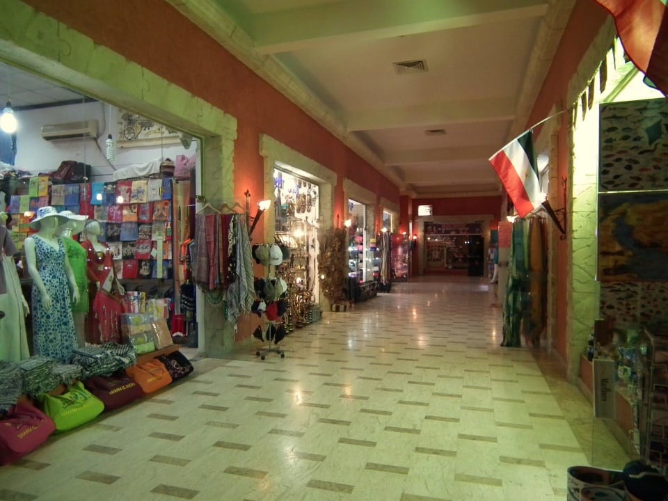 Sklepiki Regency Plaza Aqua Park & Spa