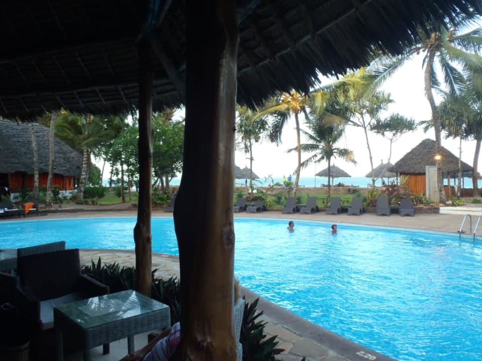 Basen Hotel Kiwengwa Beach Resort