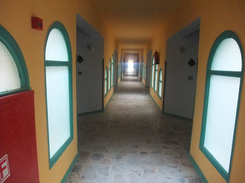 Endlos langer Flur ich habe mich oft verlaufen Arabia Azur Resort