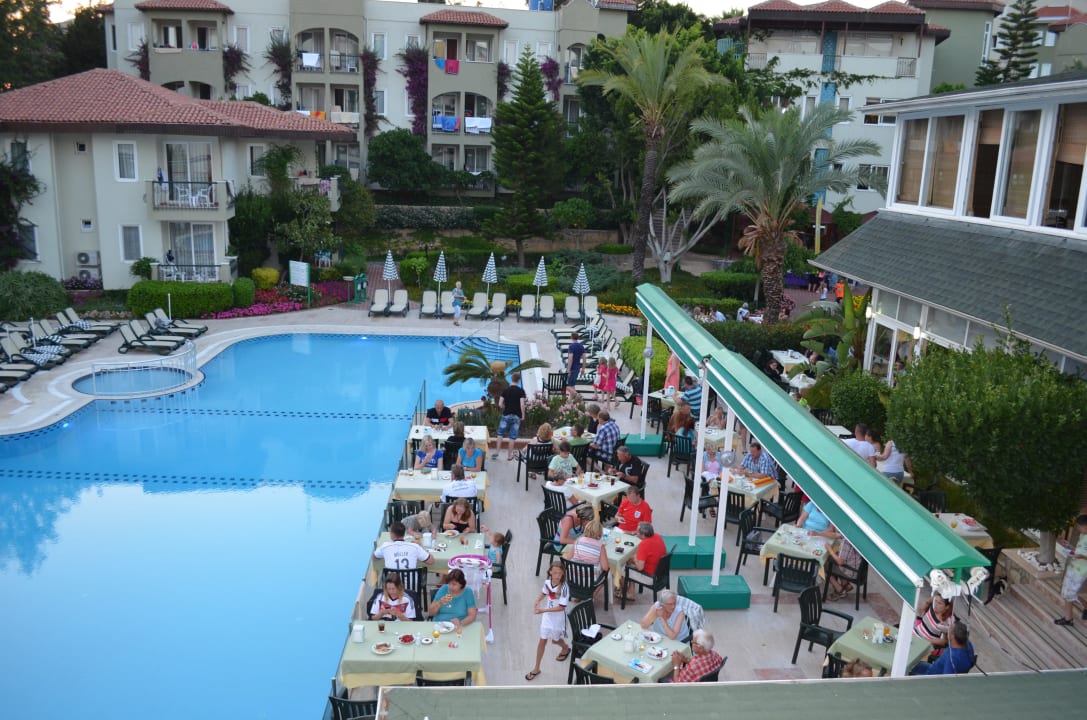 Restaurant & Pool Hotel Gardenia Beach
