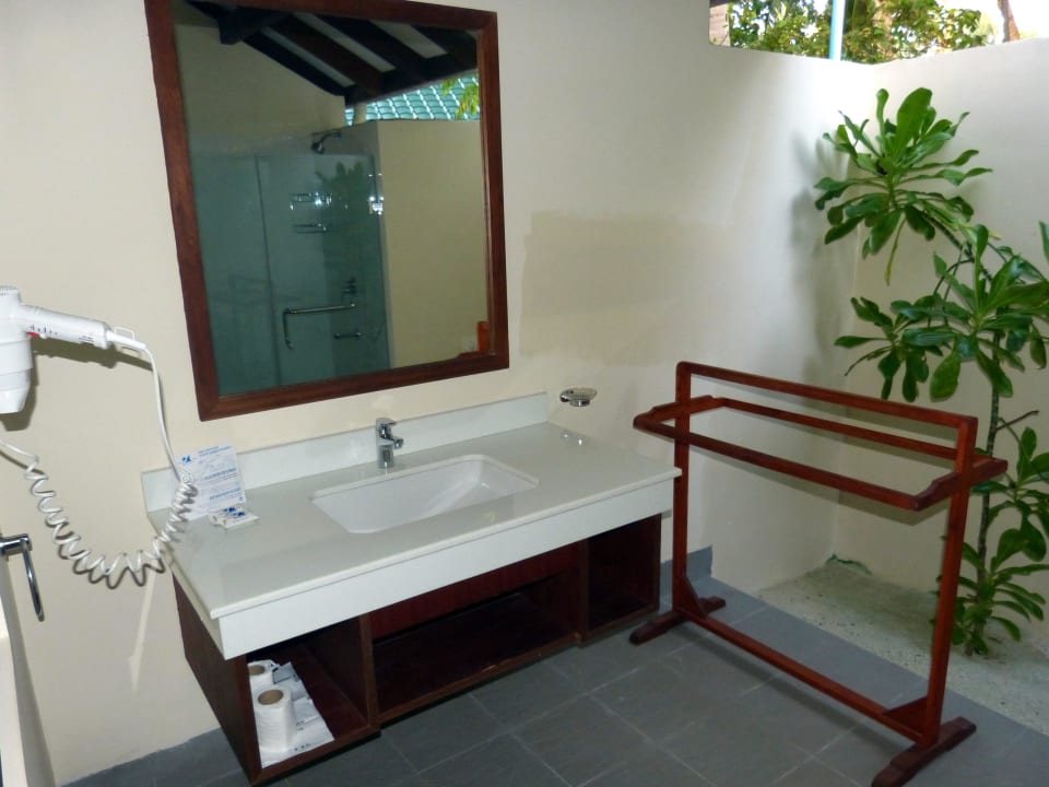 Bad Superior 225 Summer Island Maldives