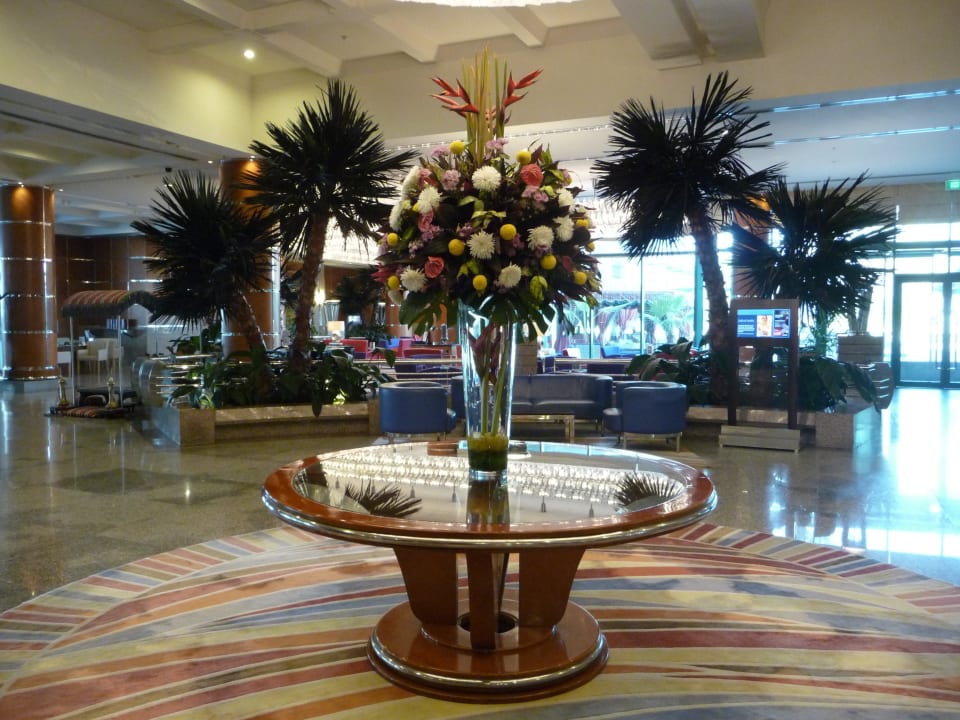 Schöne Lobby Hilton Dubai Jumeirah