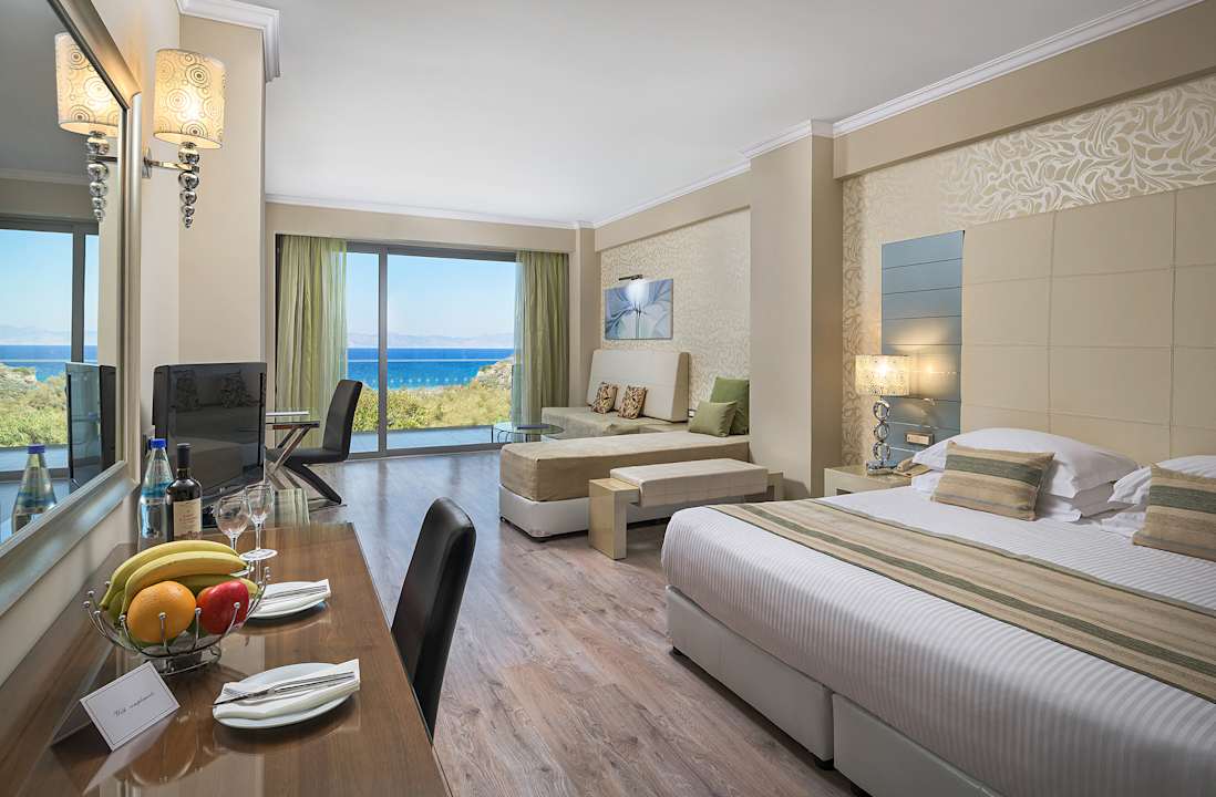 Zimmer Atrium Platinum Luxury Resort Hotel & Spa