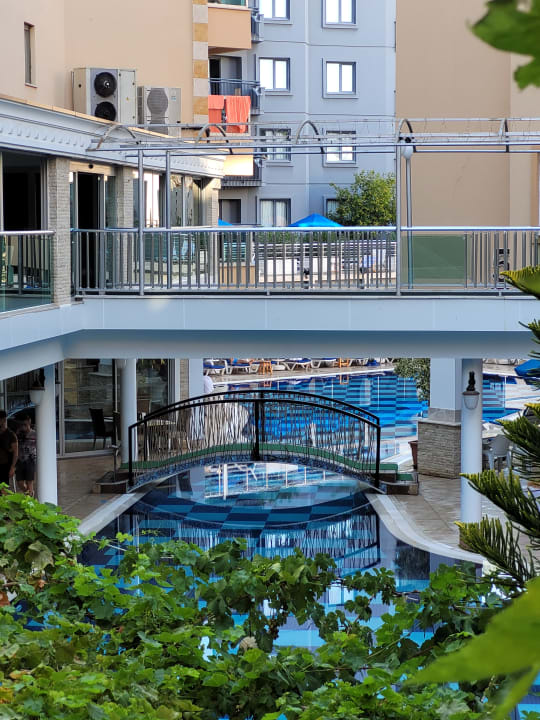 Pool Tac Premier Hotel & Spa