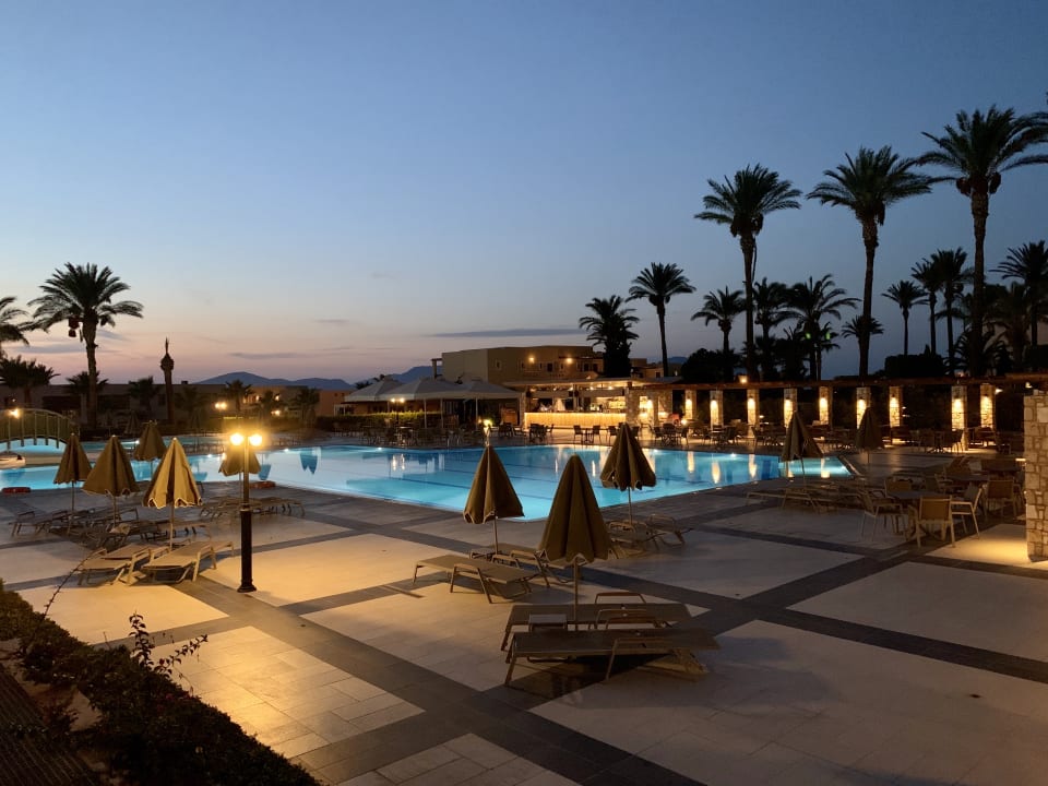 Pool Hotel Horizon Beach Resort