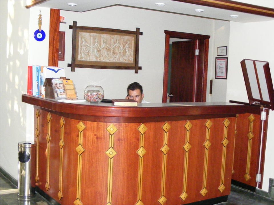 Rezeption, klein aber fein Side Bay Hotel